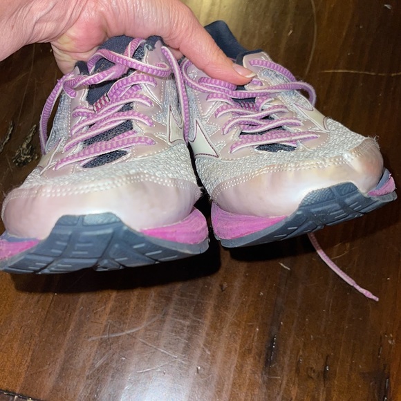 Mizuno Wave Rider 19 - Picture 2 of 8